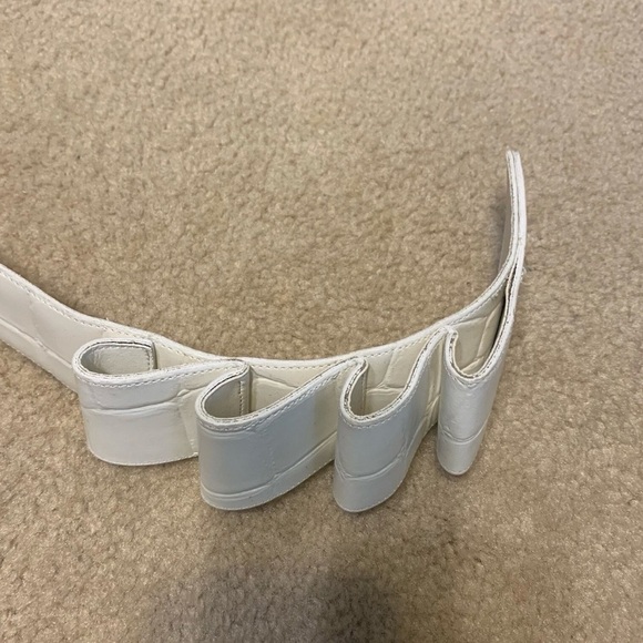 Roberto Dalpra Cream Croc Genuine Leather Bow Belt-Sz 32 main image 14